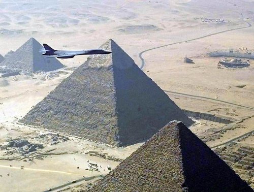 (Great Pyramid of Giza)